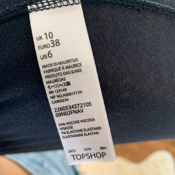 Nasty Gal black zip front scoop neck ribbed bodysuit - Picture 3 of 4